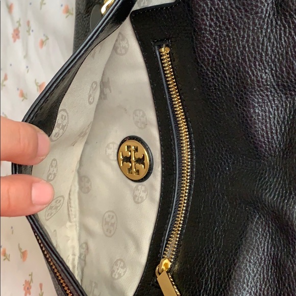 Tory Burch cross body with original dust bag - Picture 6 of 6